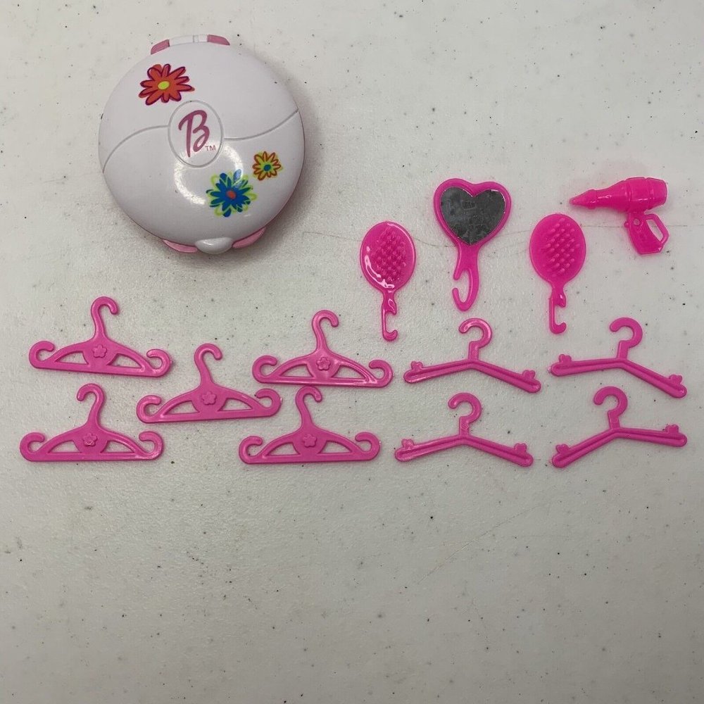 Doll Accessories/ Hangers/Mirrors/Hair Dryer/Barbie Compact Lot Of 14‎